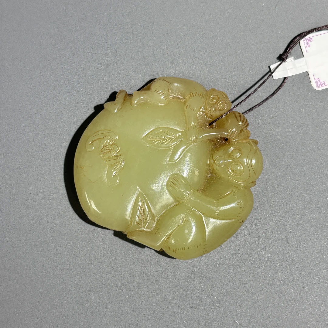 清代和田玉黄玉灵猴