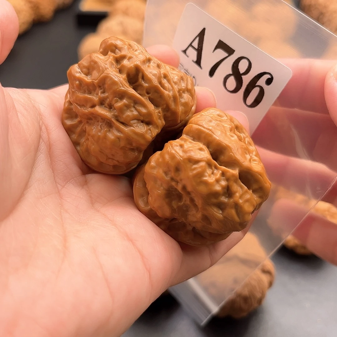 大***鱼桃核把件蛙蛙福利41度42