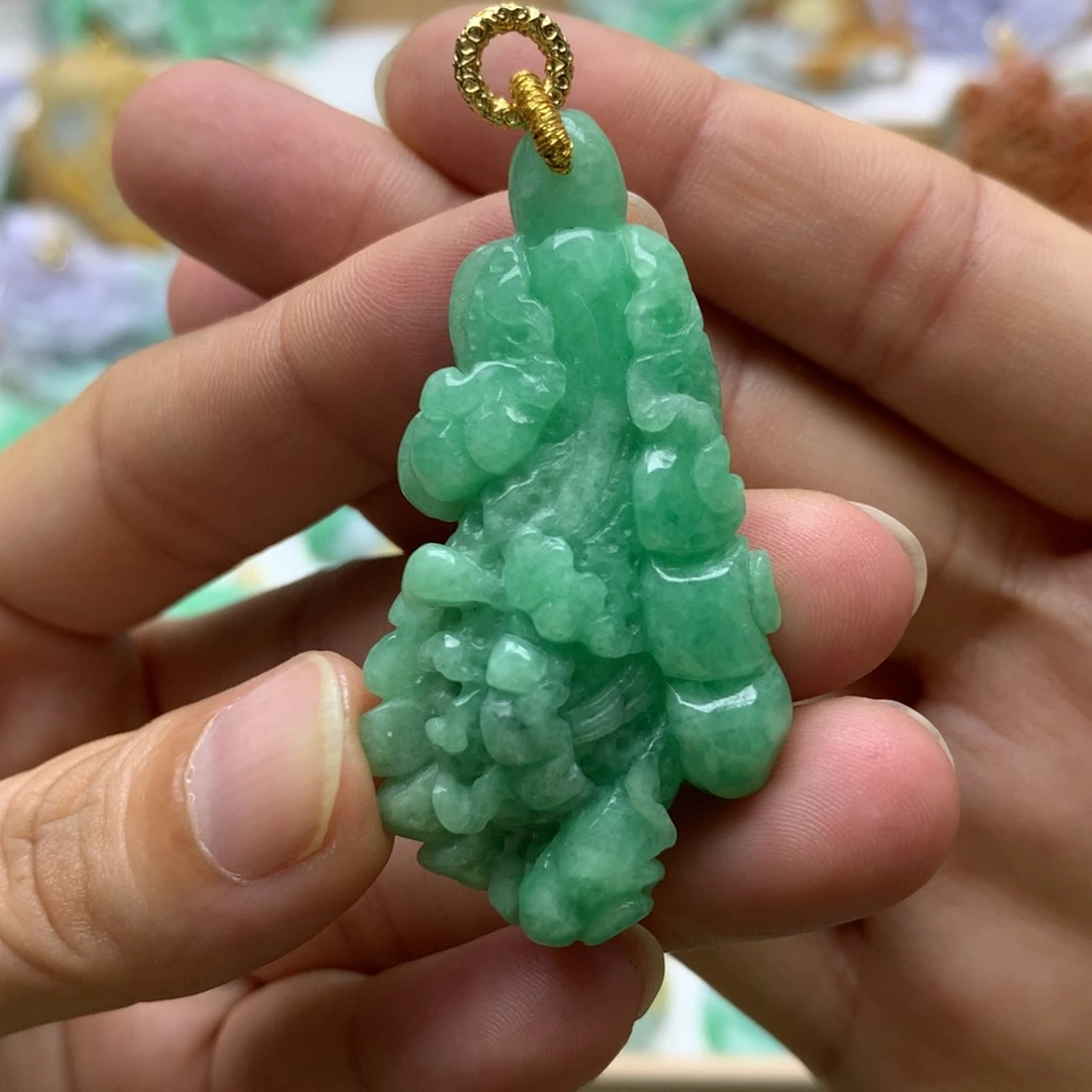 翡翠未镶嵌颈饰翡翠