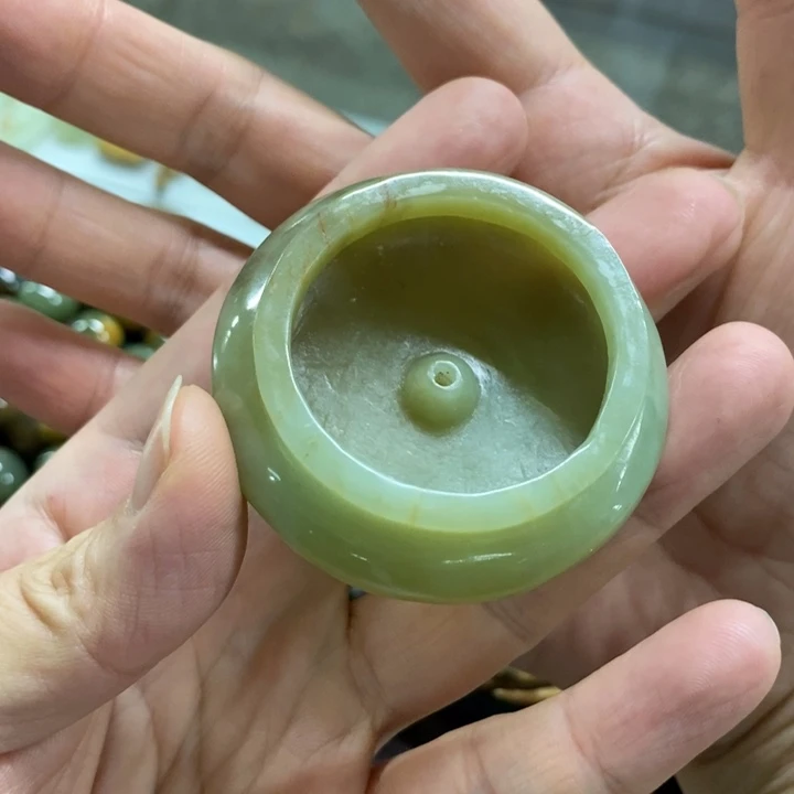 未镶嵌手链岫岩老玉（透闪石质玉）娅*黛