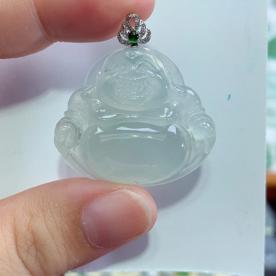 颈饰18K金镶嵌翡翠佛
