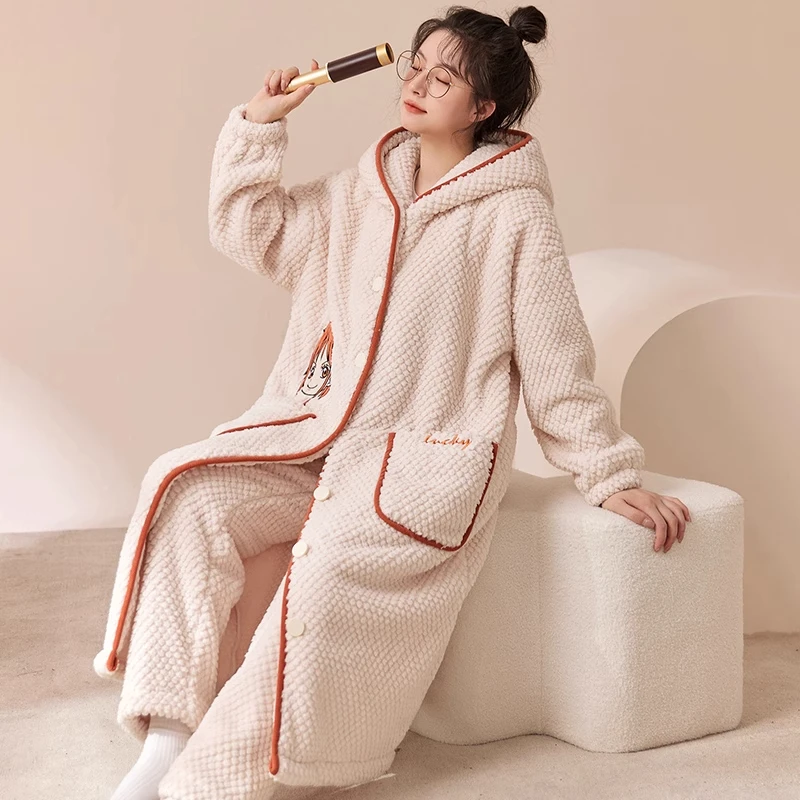 海贼王娜美刺绣袍+裤