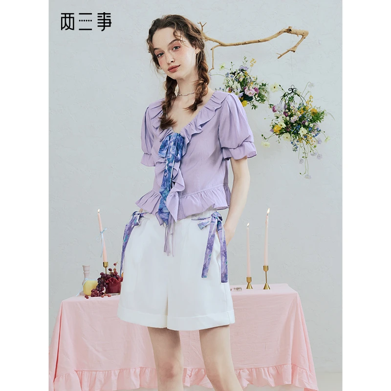 两三事 花楹织夏 2025夏季新款甜美泡泡袖荷叶边印花绑带衬衫女