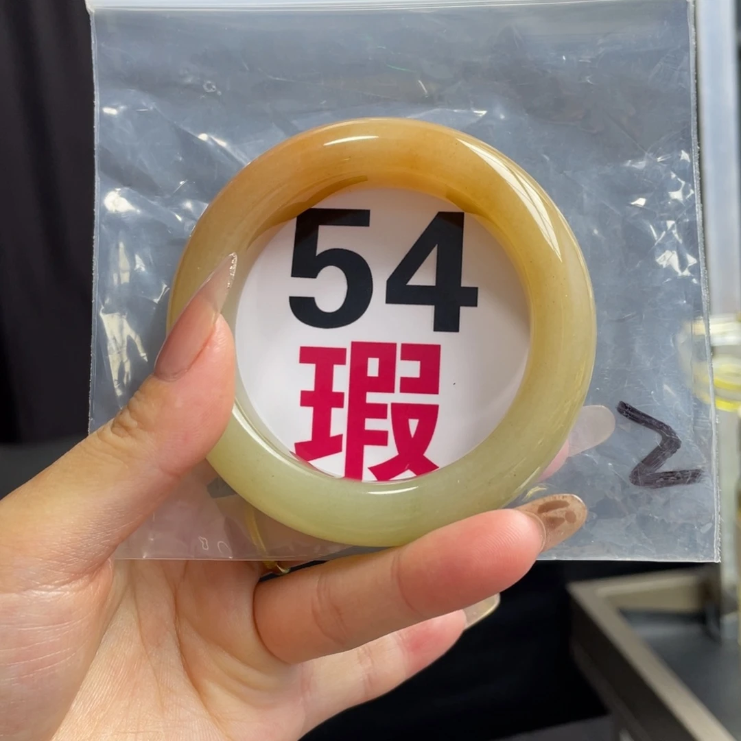 未镶嵌手镯石英质玉