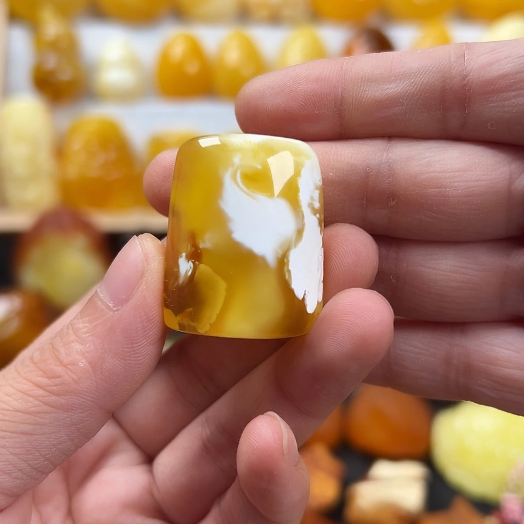 未镶嵌颈饰蜜蜡9克