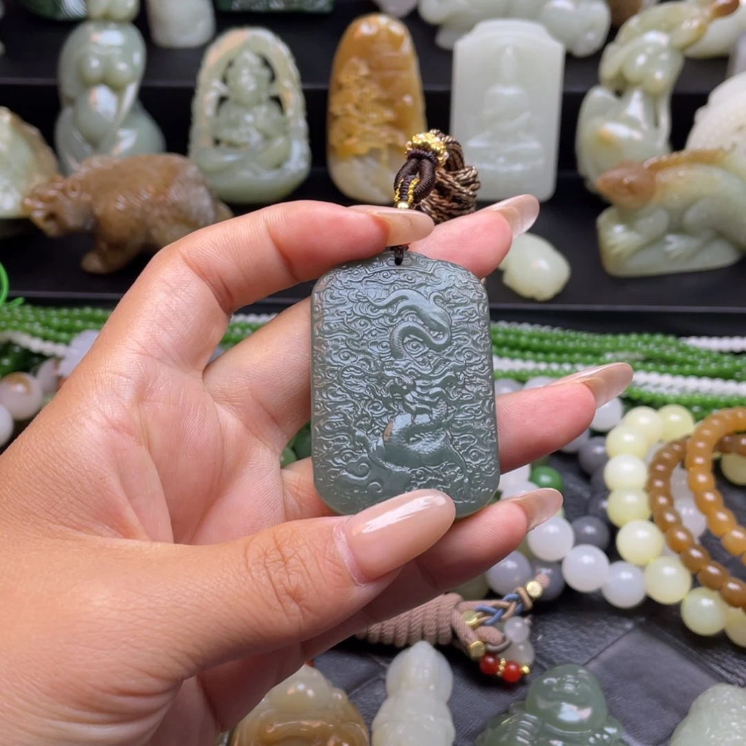 和田玉未镶嵌颈饰