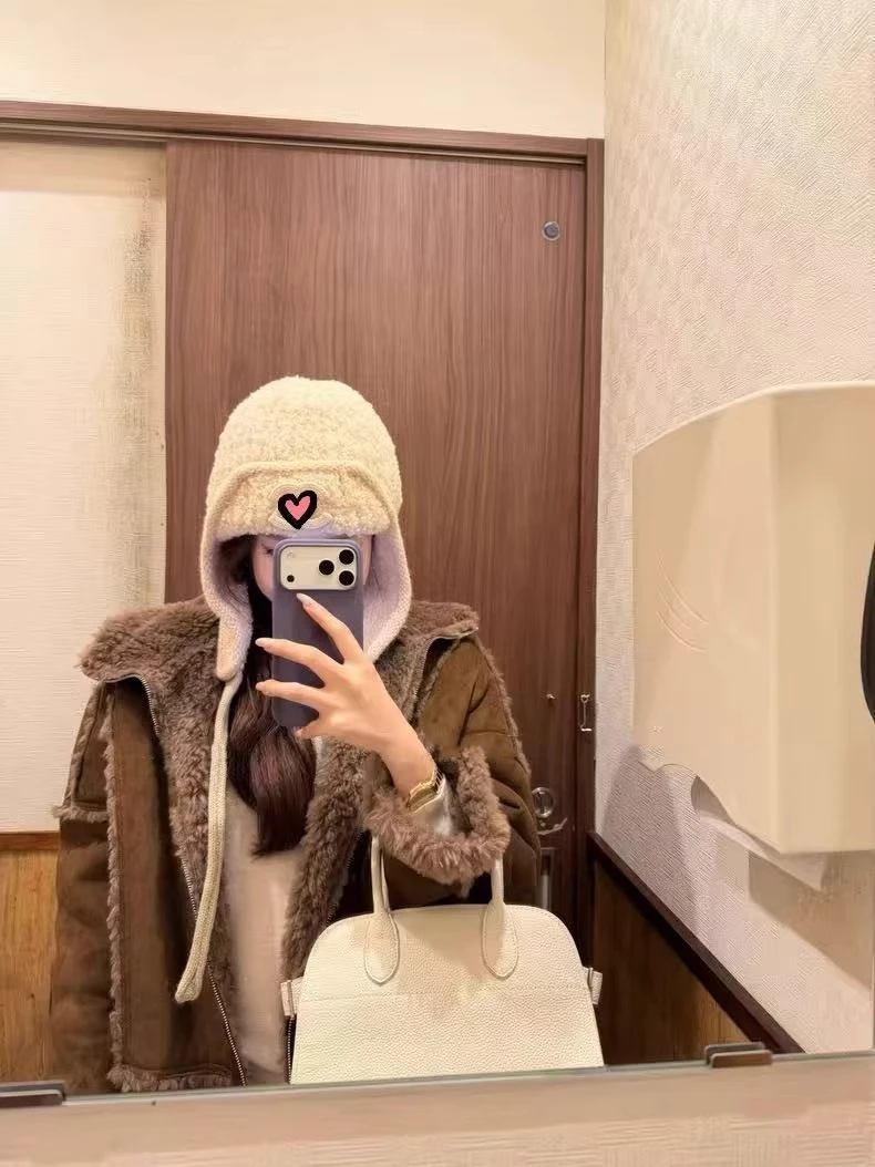 高货小香风羊羔毛护耳帽女秋冬氛围感保暖显脸小雷锋帽滑雪飞行帽
