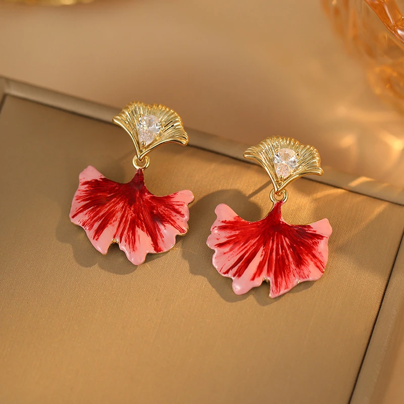 足银玻璃耳饰 时尚设计感镶钻混彩滴油银杏叶耳坠气质简约复古