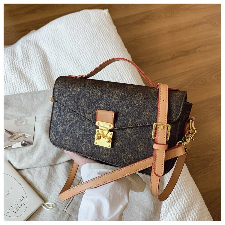 潮流信封包单肩棕色小包百搭复古斜挎包轻职风多层