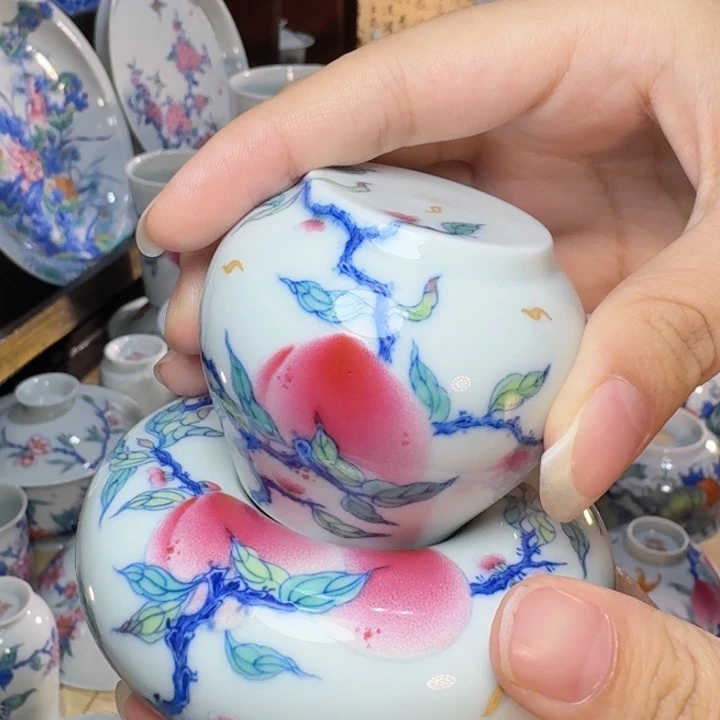 斗彩两桃甜甜圈一桃小盖置