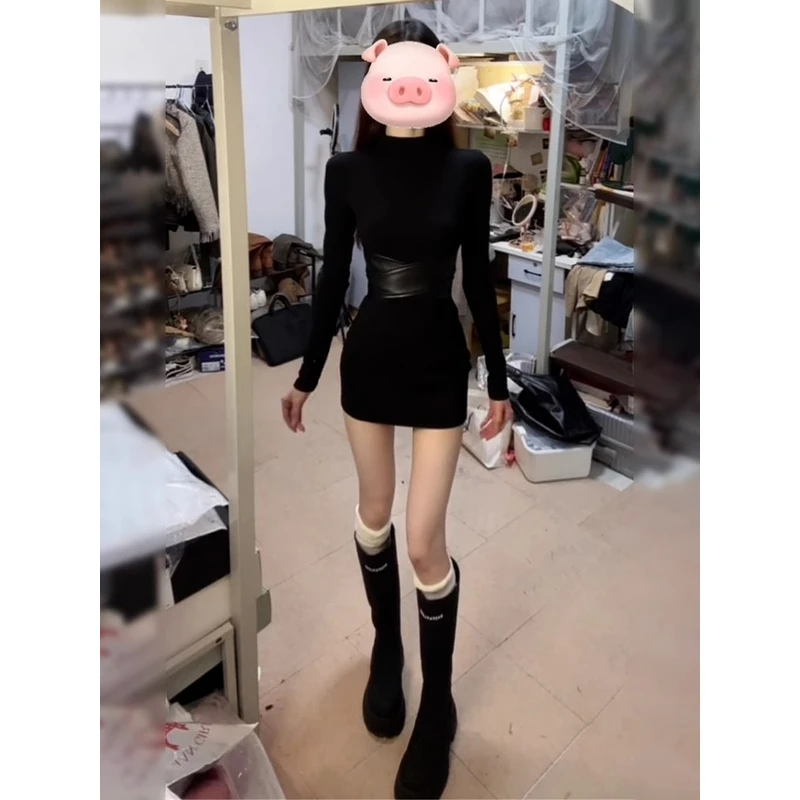 法式黑色内搭德绒连衣裙子女秋冬季2025新款打底收腰春装包臀短裙