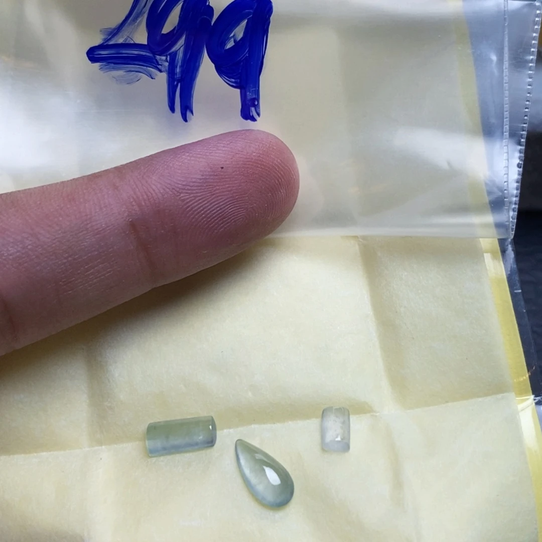 定制翡翠未镶嵌天然缅甸翡翠A货