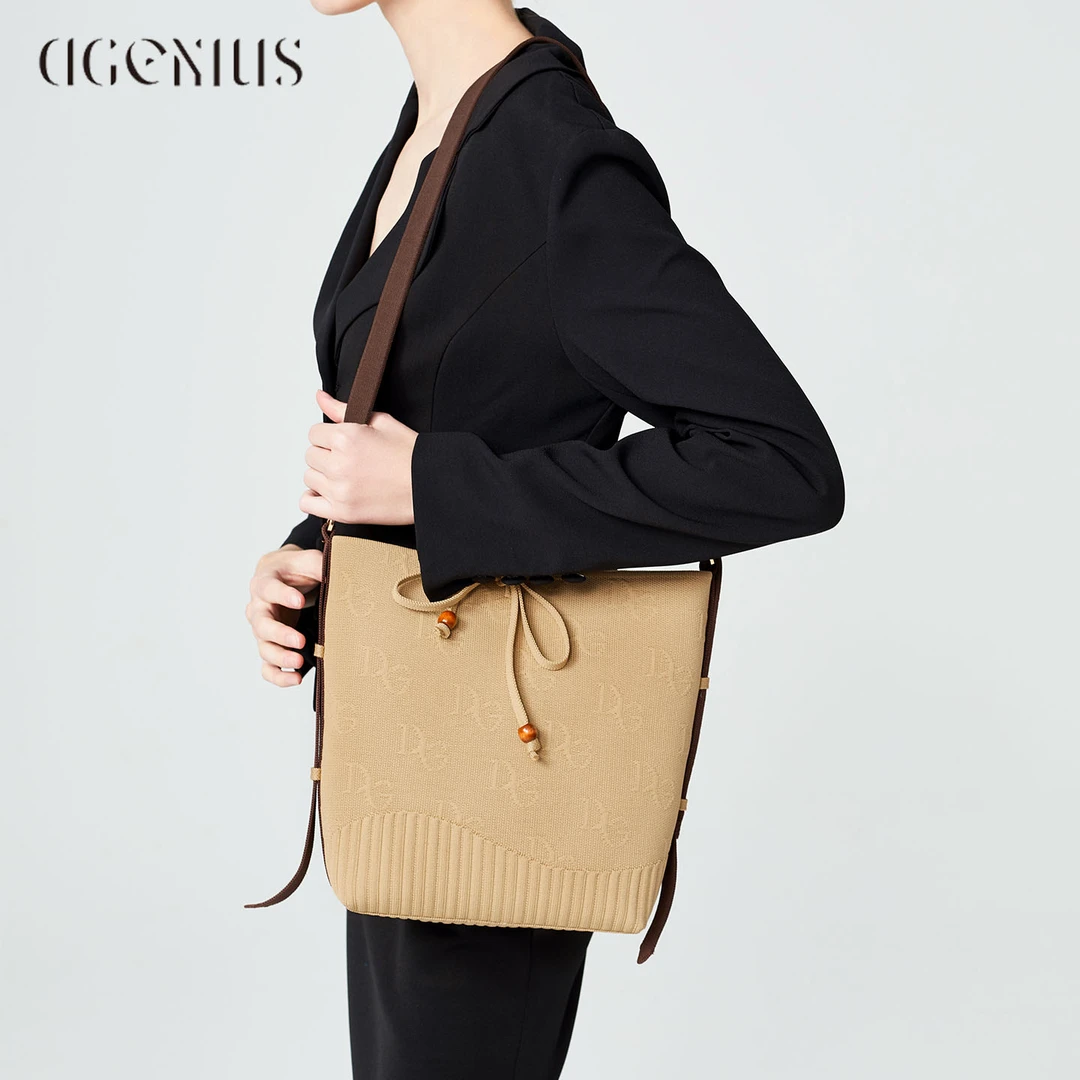 DGENIUS原创水桶包包女2025新款大容量百搭斜挎包编织通勤单肩包