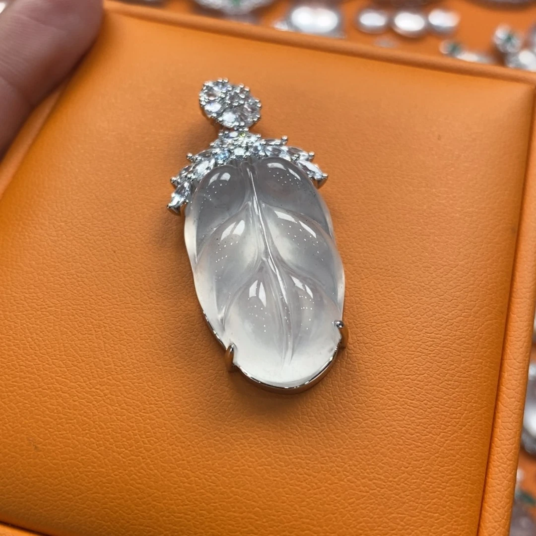 石英质玉吊坠(赠链)银S925镶嵌