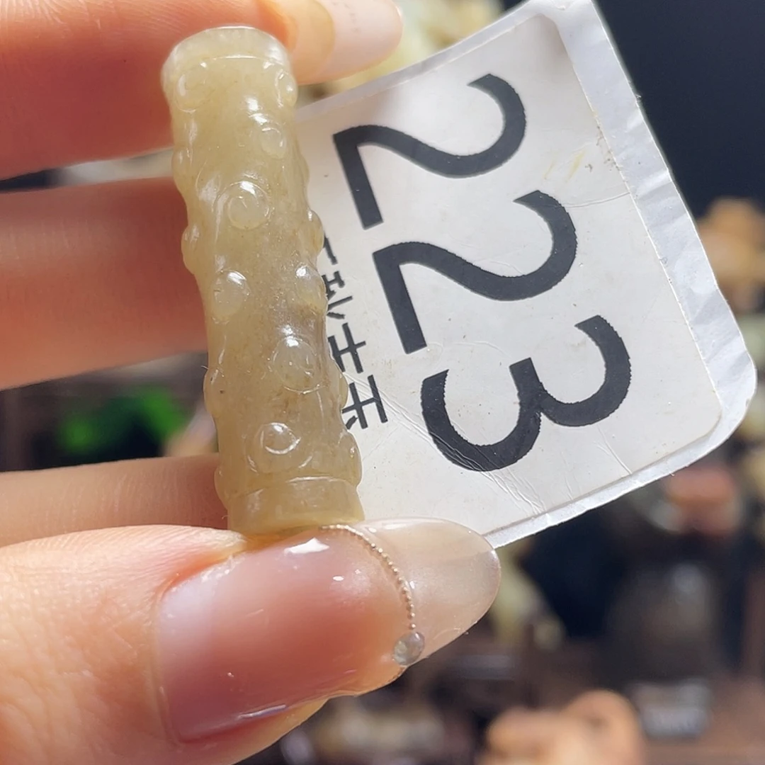 风***下和田玉未镶嵌颈饰