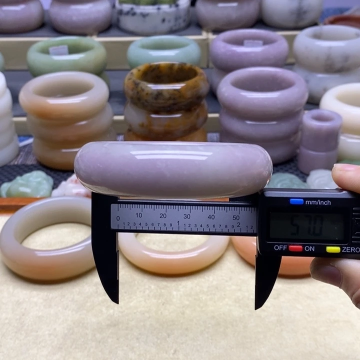 石英质玉未镶嵌手镯