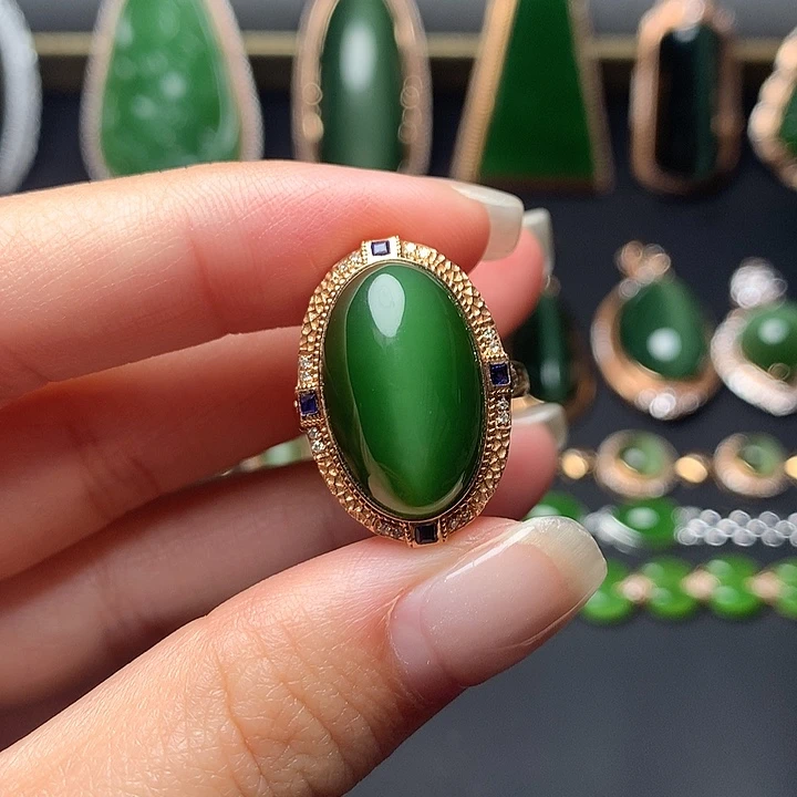 和田玉18K金镶嵌戒指