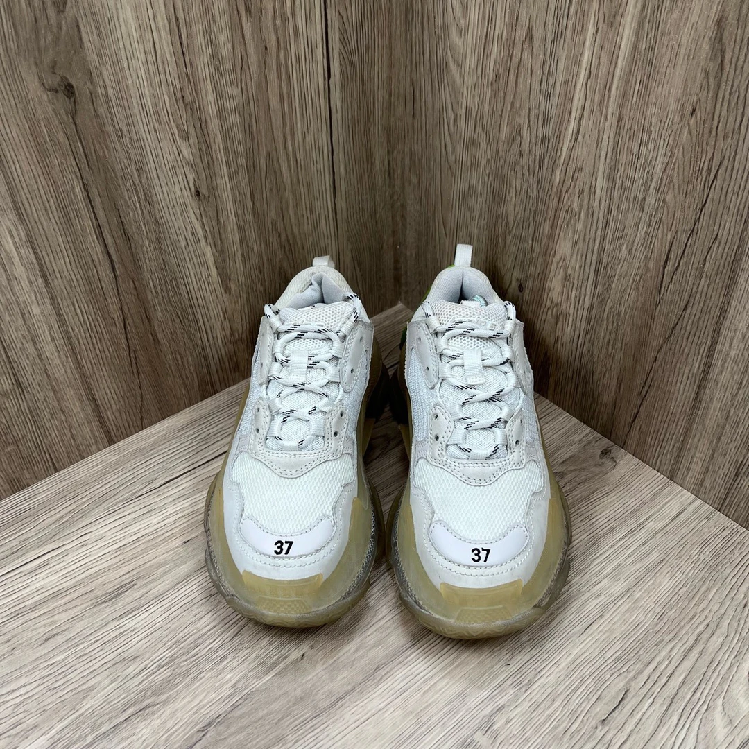 95新 Balenciaga/巴黎世家 Triple S 白色气垫老爹鞋 37码/无配件