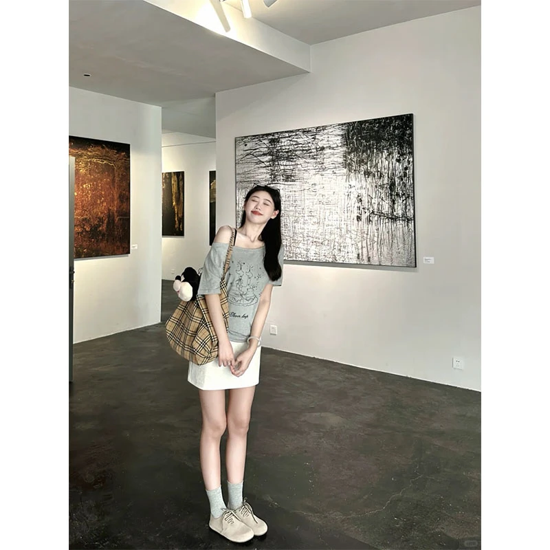 韩系小心机露肩时髦洋气休闲百搭印花短袖T恤上衣高腰白色短裙女