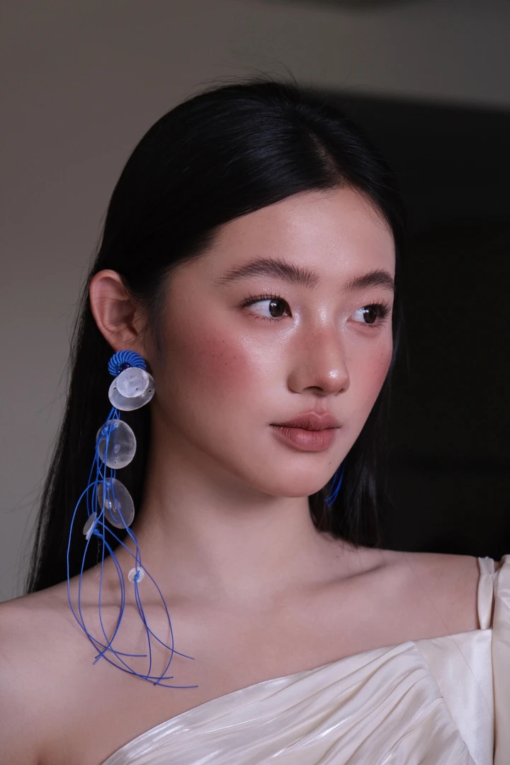 非金属锦纶耳饰 好柿｜401康康造型同款手作克莱茵蓝贝壳编织耳环