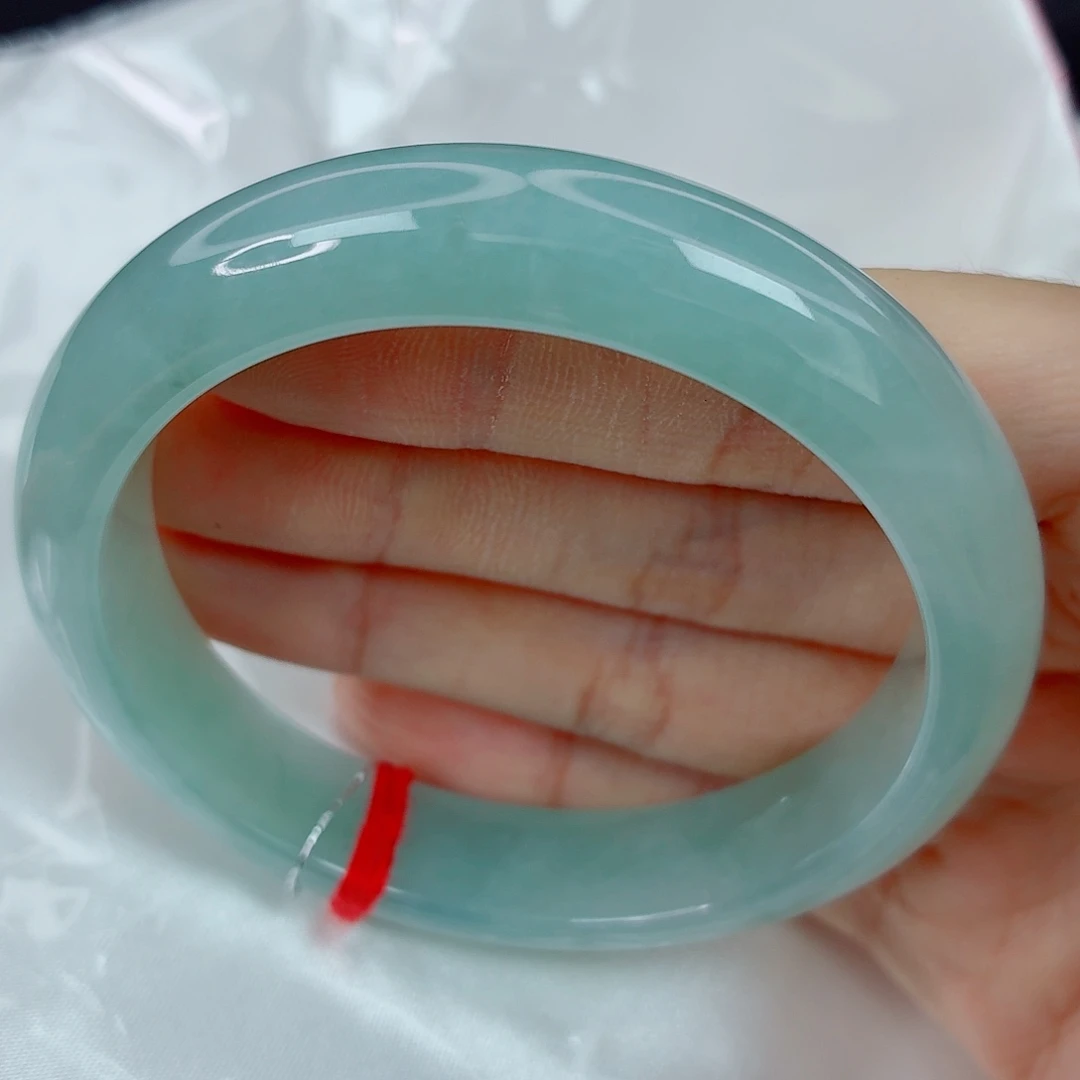 翡翠未镶嵌手镯57.7正圈，冰润湖水蓝