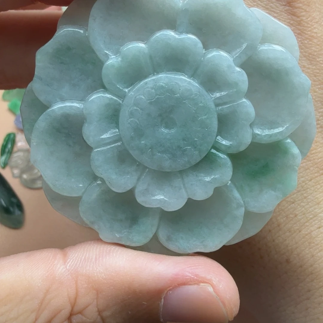 翡翠未镶嵌颈饰242