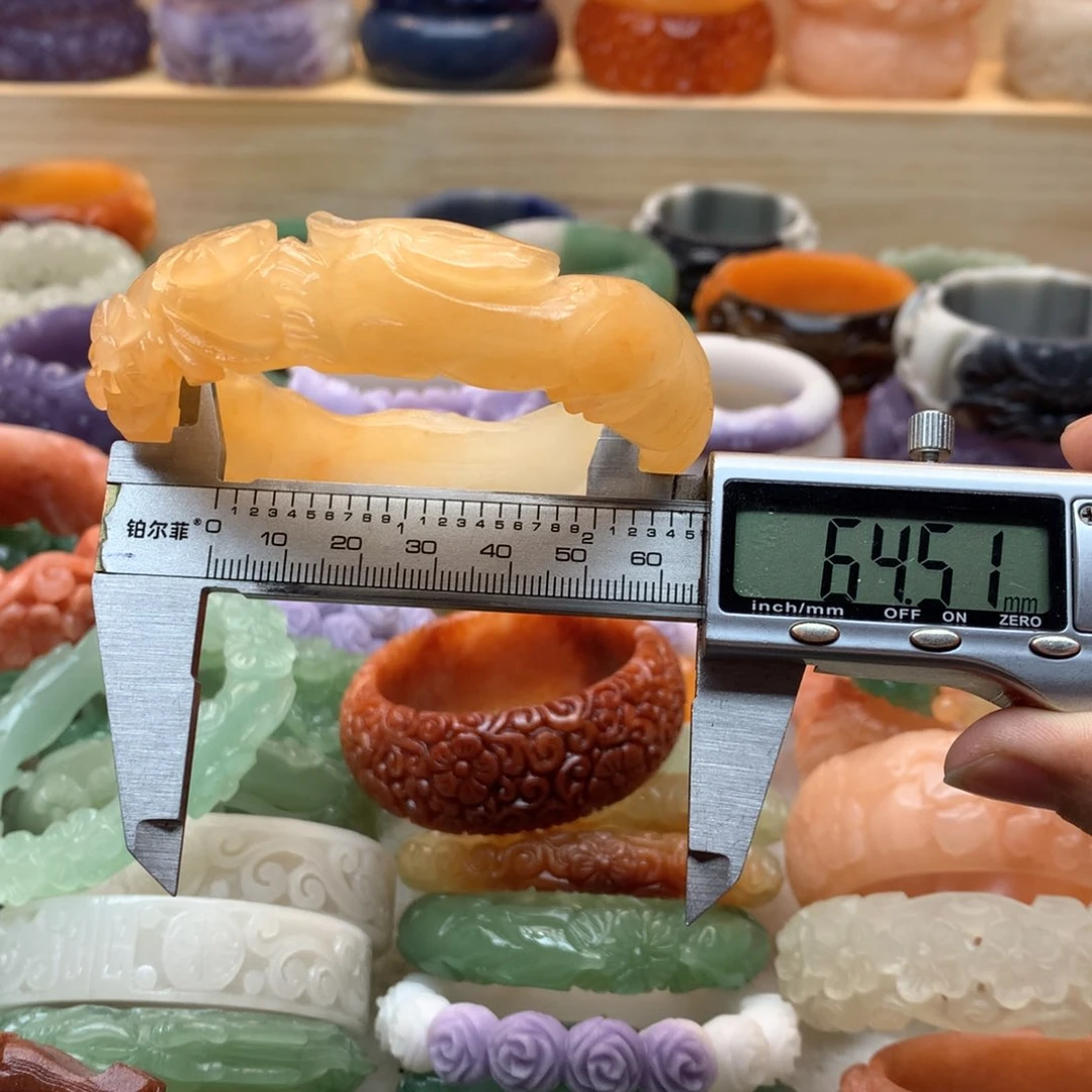 未镶嵌手镯石英质玉