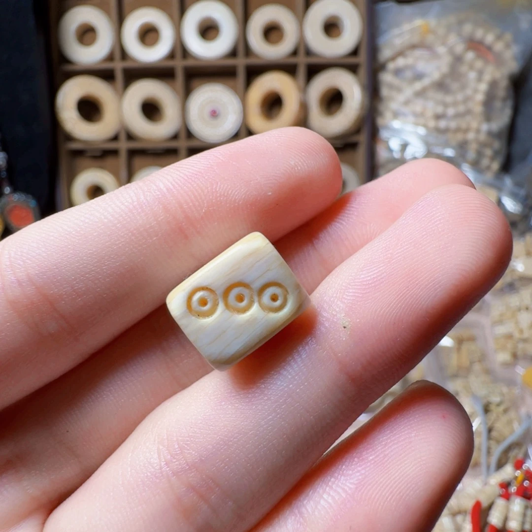 皮***你藏传完美的骰子配饰