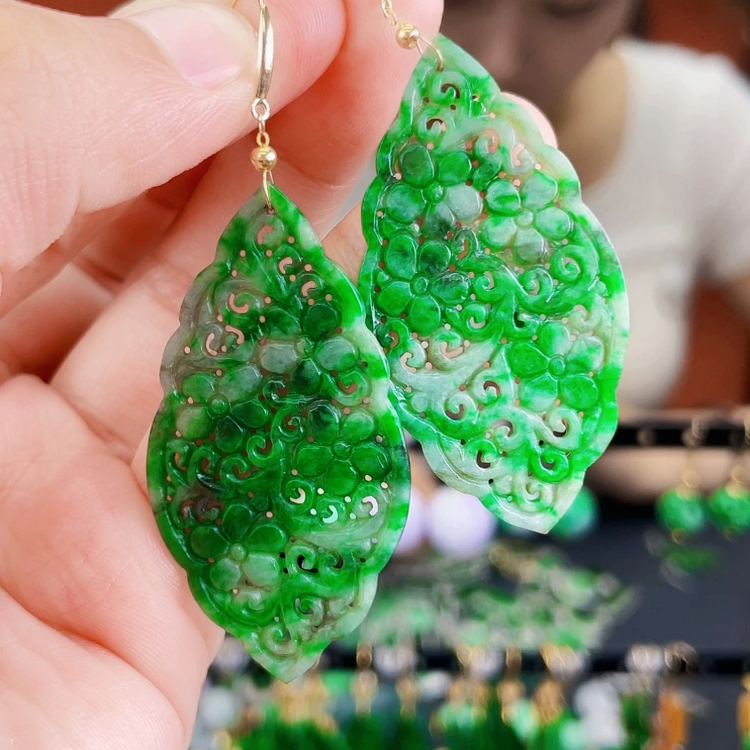 翡翠18K金镶嵌耳饰