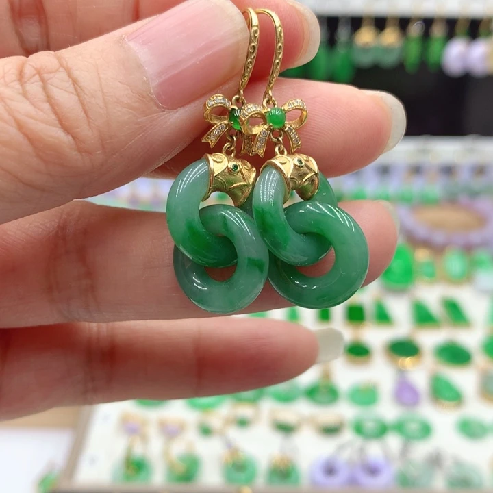 翡翠18K金镶嵌耳饰