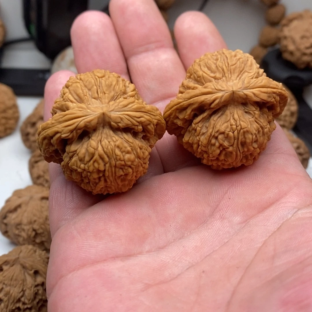 文玩核桃吊坠赵喜满南疆42