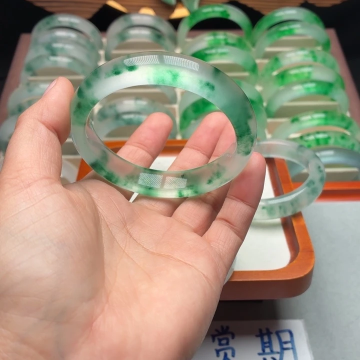 G***ଓ石英质玉未镶嵌手镯