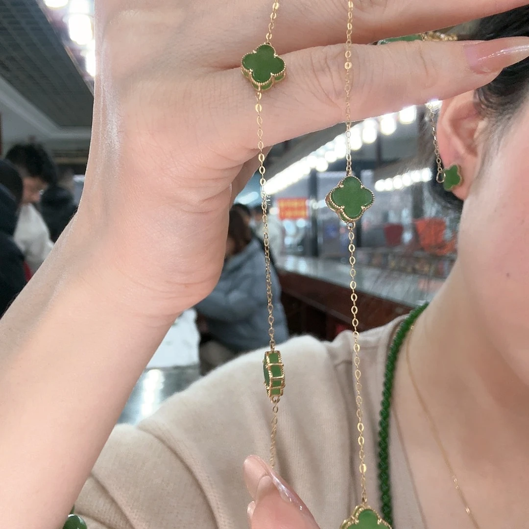 和田玉颈饰18K金镶嵌