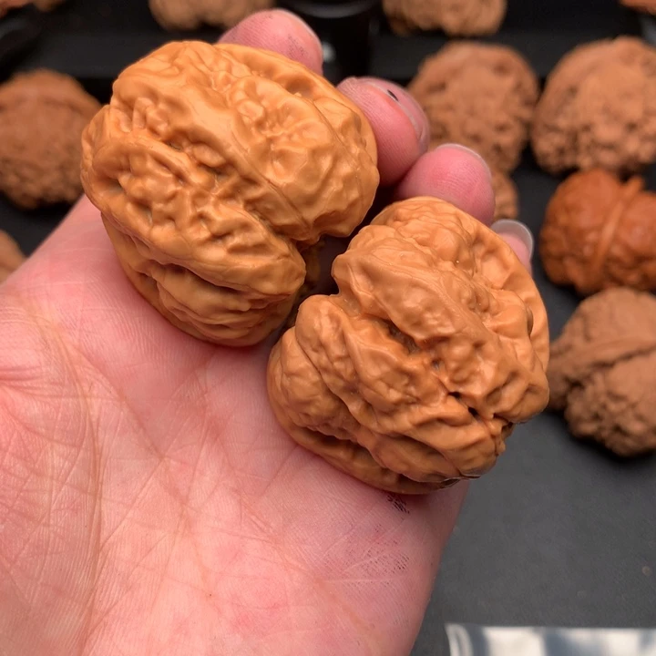 文玩核桃吊坠邹*波狮子头