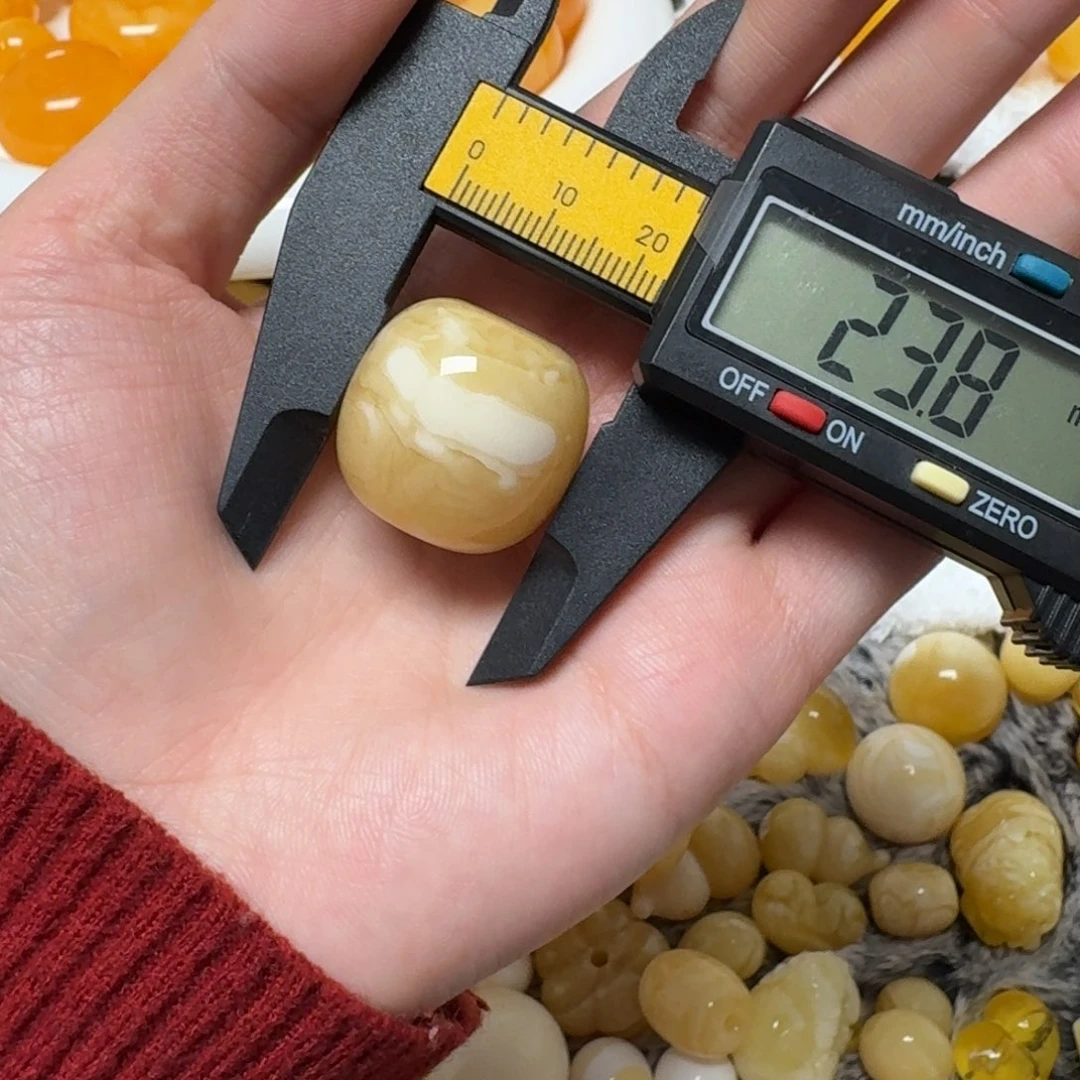 琥珀未镶嵌裸石蜜蜡桶珠