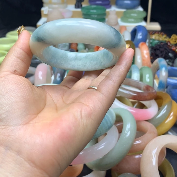 石英质玉手镯未镶嵌禾***7
