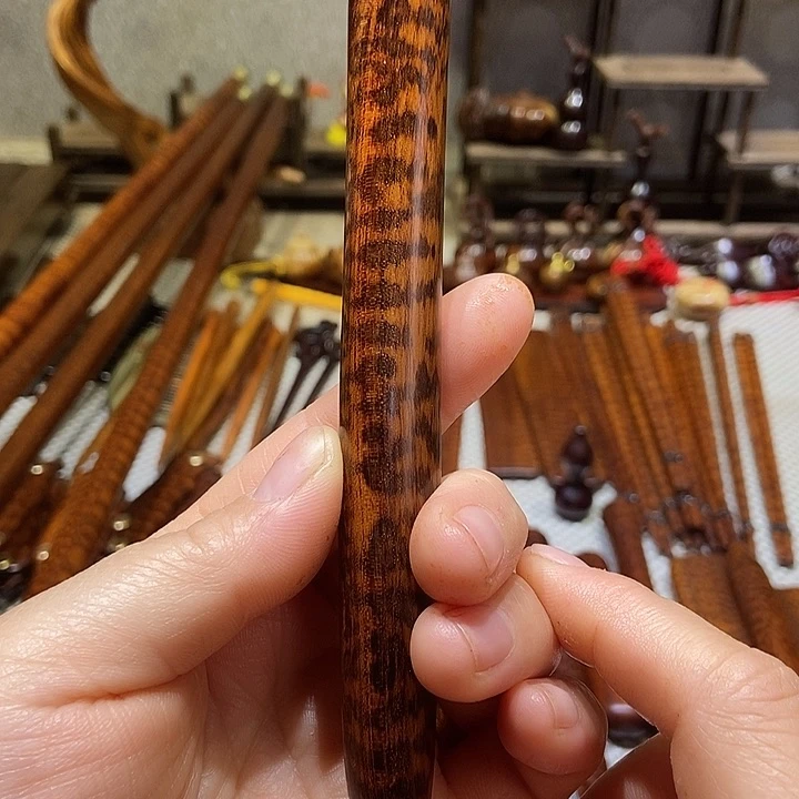 南美蛇纹木按摩棒一根