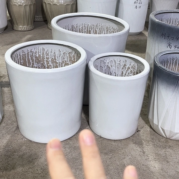 陶瓷大花盆一套三个