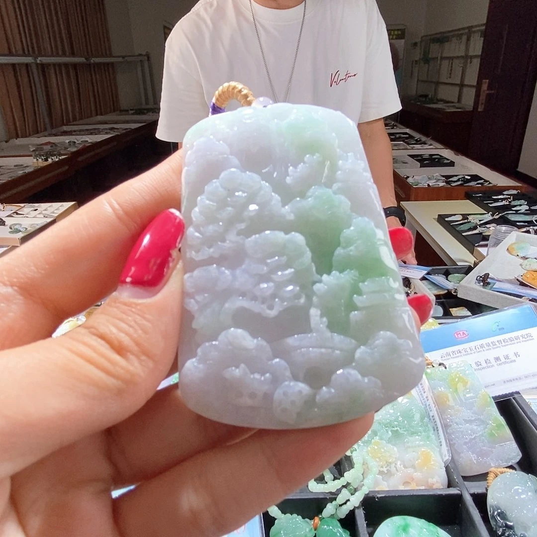 翡翠未镶嵌颈饰翡翠