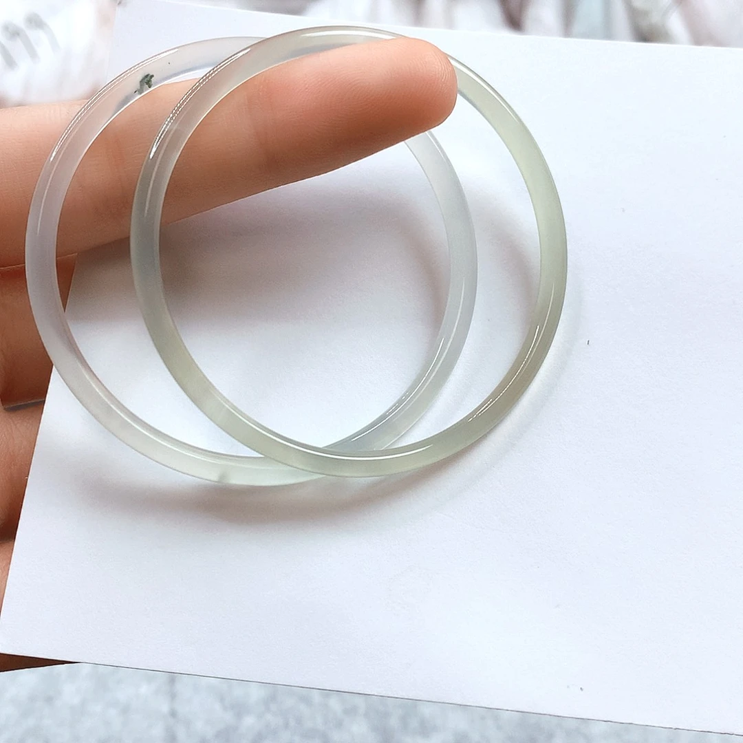 玛瑙/玉髓手镯未镶嵌55