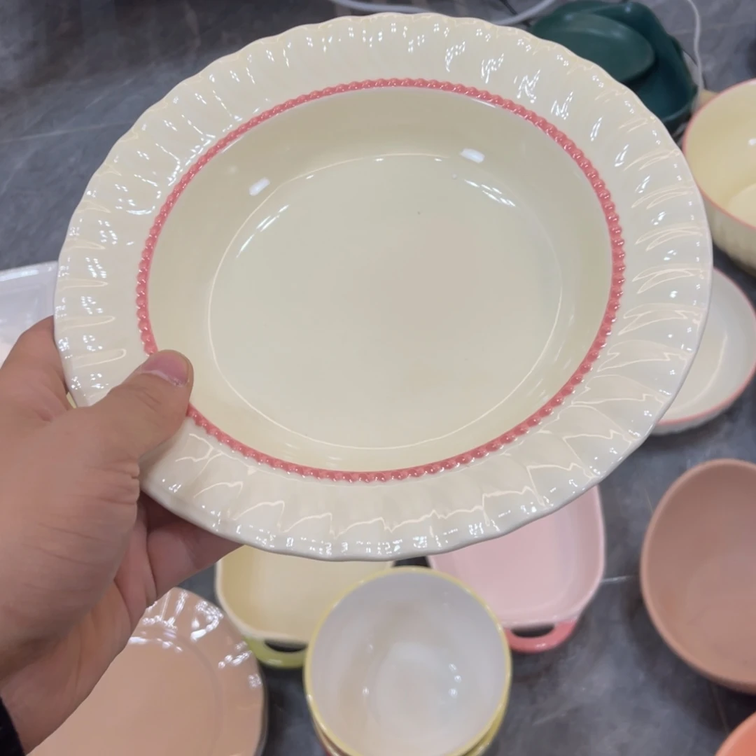 陶瓷微瑕餐具介意勿拍，满18飞！