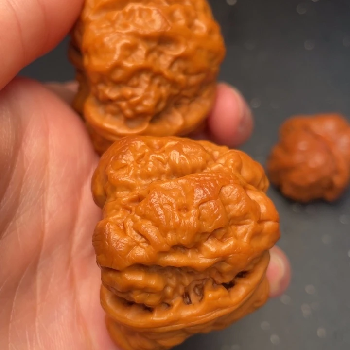 秦岭野生核桃文玩