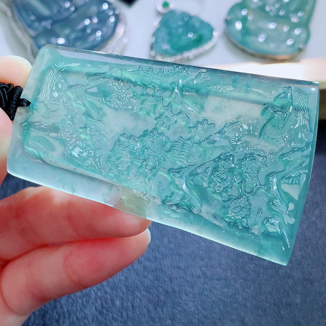 翡翠未镶嵌颈饰翡翠