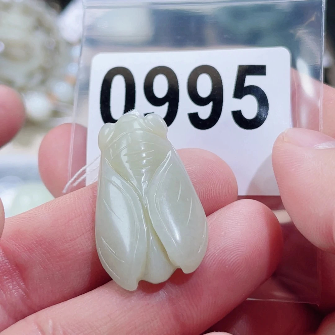 和田玉未镶嵌车挂马****）