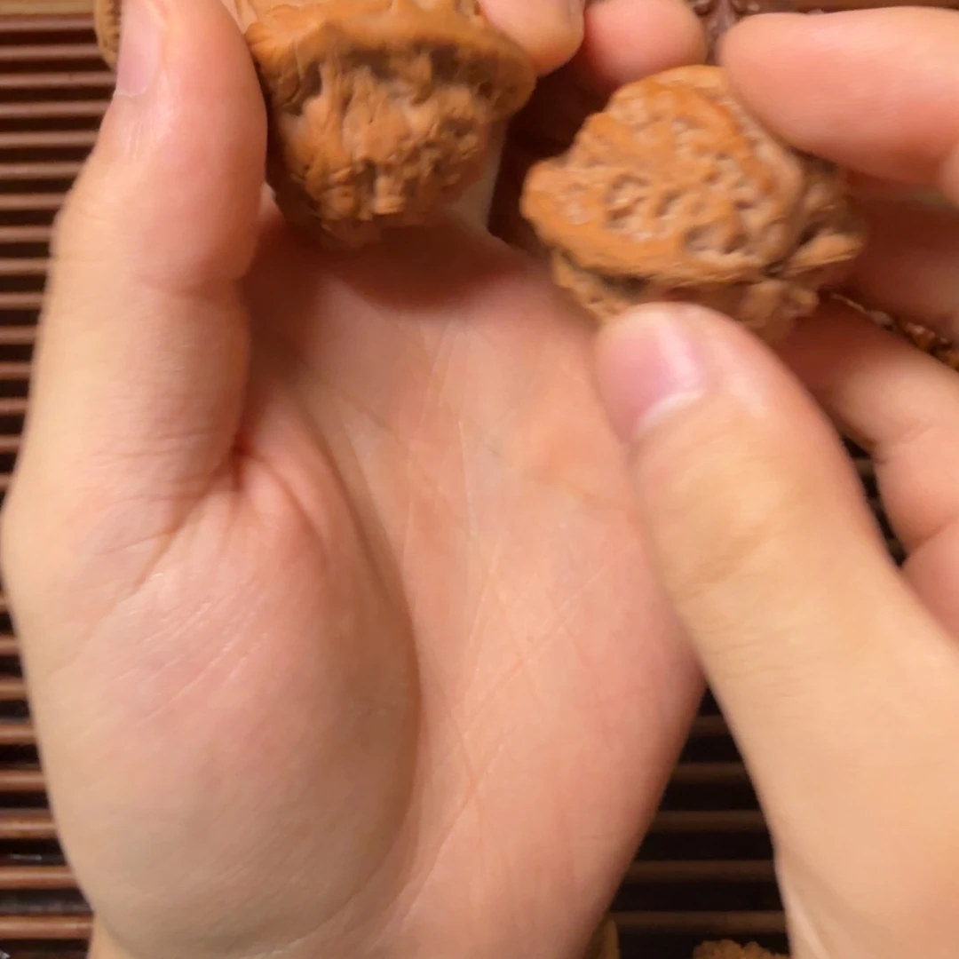 文玩核桃吊坠野生粗棱39