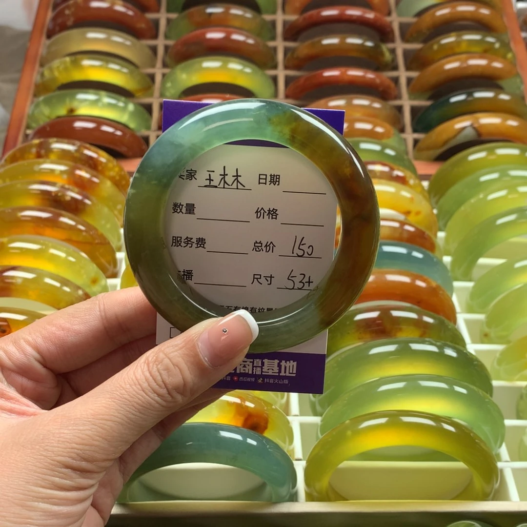 蛇纹石玉手镯未镶嵌王**.