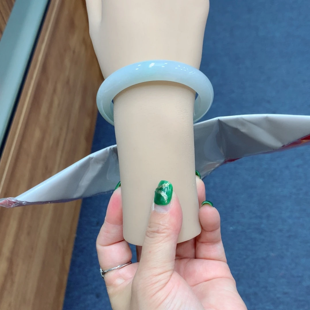 未镶嵌手镯翡翠买断