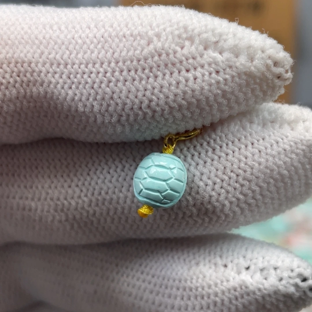 绿松石未镶嵌挂件