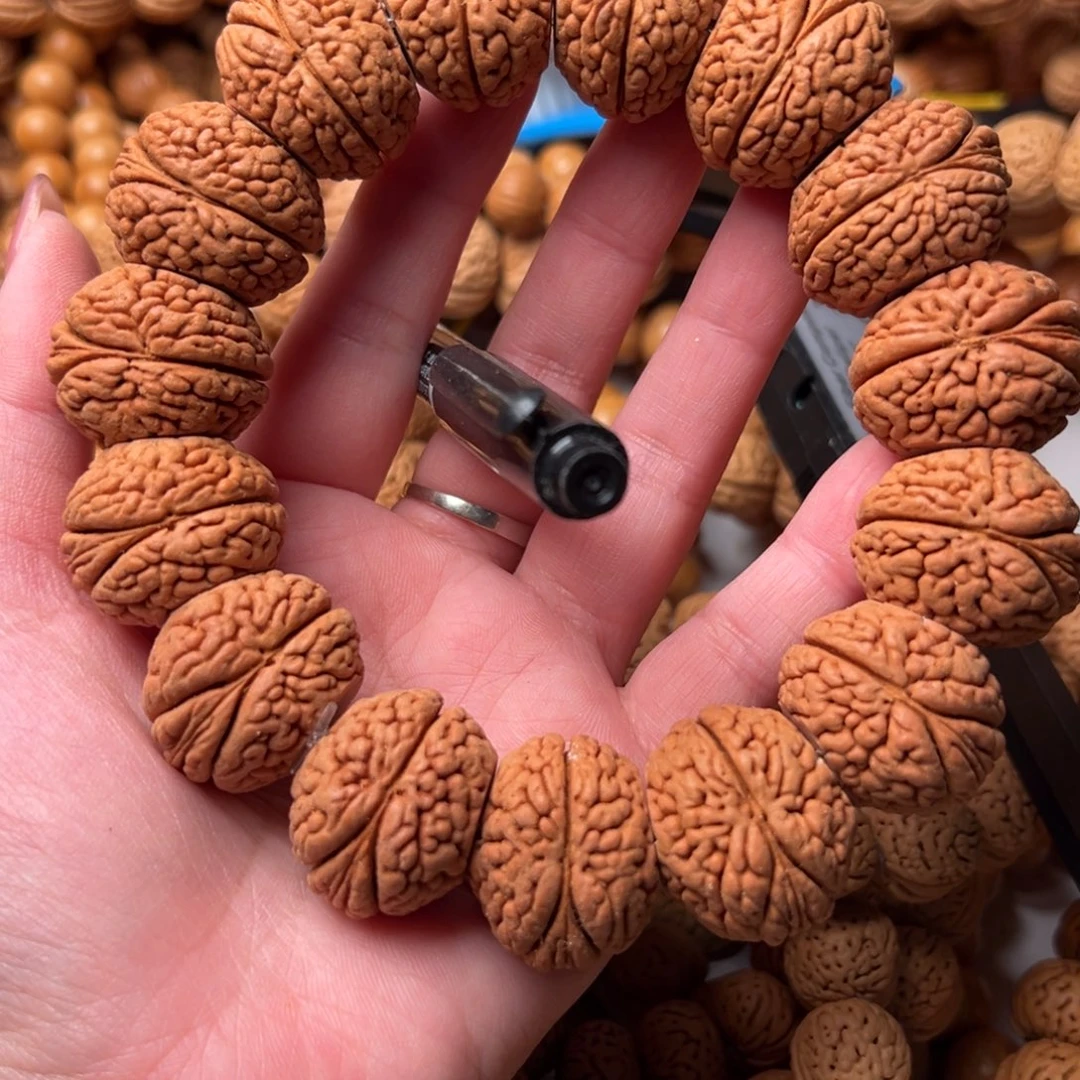 *****龙鳞王桃核手持桃核