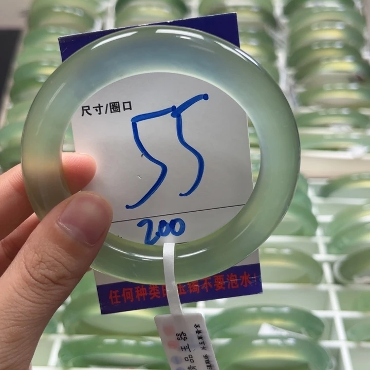 ****月未镶嵌蛇纹石玉手镯